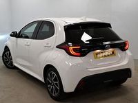 Used Toyota Yaris Hybrid Design 116 HP (85 kW) 2022 White Hatchback