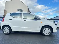 Used Suzuki Alto 68 HP (50 kW) 2012 White Hatchback