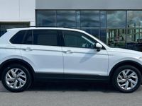 Used VW Tiguan Life 150 HP (110 kW) 2022 Pure white SUV