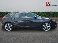 Used Vauxhall Astra Edition 140 HP (102 kW) 2015 Black Hatchback