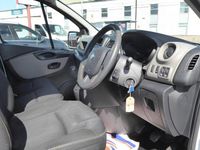 Używany Renault Trafic Business 120 KM (88 kW) 2018 Biały Minivan