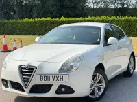 Used Alfa Romeo Giulietta Lusso 170 HP (125 kW) 2011 White Hatchback