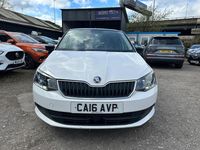 Used Skoda Fabia Colour Edition 90 HP (66 kW) 2016 White Hatchback