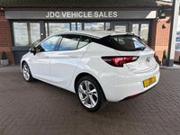 Second-hand Vauxhall Astra SRi 145 CP (106 kW) 2020 Alb Hatchback