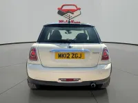 Used Mini Cooper Hatch 122 HP (89 kW) 2012 White Hatchback