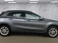 Käytetty Mercedes GLA200 Executive 156 HP (114 kW) 2018 Harmaa Katumaasturi