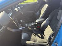 Used Volvo V40 R-Design 115 HP (84 kW) 2015 Blue Hatchback