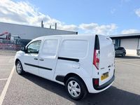 Used Nissan NV250 Tekna 95 HP (69 kW) 2021 White Van