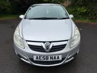 Usado Vauxhall Corsa Club 89 HP (65 kW) 2008 Prateado Citadino