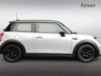 Used Mini Cooper Classic 134 HP (98 kW) 2022 Silver Hatchback