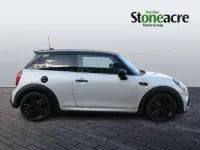 Usado Mini Cooper S Hatch 178 HP (130 kW) 2023 Branco Citadino
