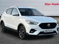 Używany MG ZS Exclusive 111 KM (81 kW) 2023 Biały Hatchback