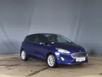 Begagnad Ford Fiesta Titanium 2017 Blå Halvkombi