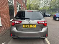 Używany Toyota Yaris 2020 Brązowy Hatchback