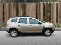 Used Dacia Duster Essentiel 115 HP (84 kW) 2018 Gold SUV