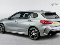 Usado BMW 120 M Sport 187 CV (137 kW) 2023 Gris Utilitario