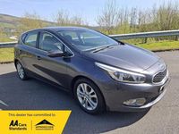 Używany Kia Ceed 126 KM (92 kW) 2015 Srebrny Hatchback