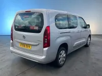 Usado Vauxhall Combo S 100 HP (73 kW) 2018 Cinzento Monovolume