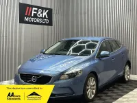 Used Volvo V40 SE Lux 120 HP (88 kW) 2015 Blue Hatchback