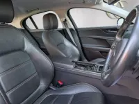 Używany Jaguar XE Prestige 180 KM (132 kW) 2018 Czarny Sedan/Limuzyna