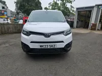 Used Toyota Proace 50 kW (68 HP) 2023 White MPV