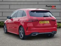 Usado Mercedes B200 Executive 163 CV (119 kW) 2019 Rojo Monovolumen
