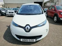 Used Renault Zoe Dynamique 64 kW (88 HP) 2015 White Hatchback