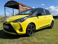 Używany Toyota Yaris Hybrid Edition 2017 Żółty Hatchback