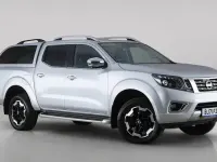 Used Nissan Navara Tekna 190 HP (139 kW) 2021 Silver Pickup