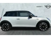 Begagnad Mini Cooper S Level 3 135 kW (184 HK) 2020 Silver Halvkombi