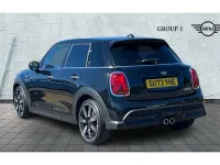 Usado Mini Cooper S Exclusive 178 HP (130 kW) 2023 Preto Citadino
