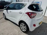 Used Hyundai i10 SE 66 HP (48 kW) 2014 White Hatchback