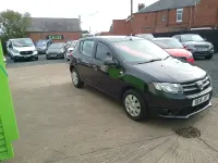 Usado Dacia Sandero Ambiance 73 CV (53 kW) 2015 Negro Utilitario