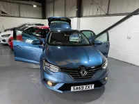 Used Renault Mégane Iconic 2019 Blue Hatchback