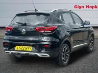 Usado MG ZS Exclusive 111 HP (81 kW) 2022 Preto SUV