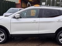 Used Nissan Qashqai N-TEC 115 HP (84 kW) 2015 White SUV