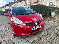 Begagnad Honda Jazz ES 99 HK (72 kW) 2013 Röd Halvkombi