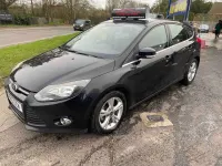 Usado Ford Focus Zetec 125 HP (91 kW) 2011 Preto Citadino