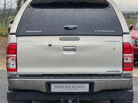 Used Toyota HiLux 171 HP (125 kW) 2014 Gold Pickup