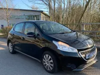 Used Peugeot 208 Access 70 HP (51 kW) 2013 Black Hatchback