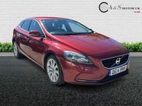 Usado Volvo V40 SE Lux 115 HP (84 kW) 2014 Vermelho Citadino