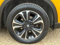 Used Suzuki Vitara SZ5 129 HP (94 kW) 2022 Solar yellow/black roof dual tone SUV