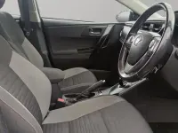 Used Toyota Auris Hybrid Business Edition 136 HP (100 kW) 2016 Black Hatchback
