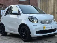 Used Smart ForTwo Coupé Premium 71 HP (52 kW) 2017 White Coupe