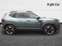Used Dacia Duster Extreme 143 HP (105 kW) 2025 Green Hatchback