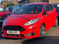 Used Ford Fiesta ST 182 HP (133 kW) 2016 Orange Hatchback