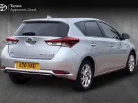 Used Toyota Auris Hybrid Business Edition 136 HP (100 kW) 2016 Silver Hatchback