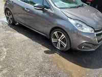 Käytetty Peugeot 208 GT-line 2018 Harmaa Viistoperä