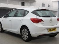 Used Vauxhall Astra 2013 White Hatchback