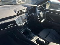 Begagnad Audi Q3 Black Edition 150 HK (110 kW) 2025 Grå SUV